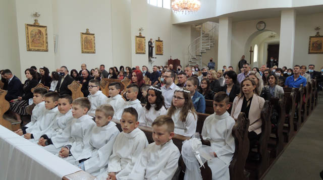 Prvopričesnici Ličkog Osika                                                                                                                                                                                                                               